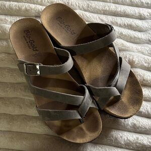 Bio-Gold Women's Gray Sandals